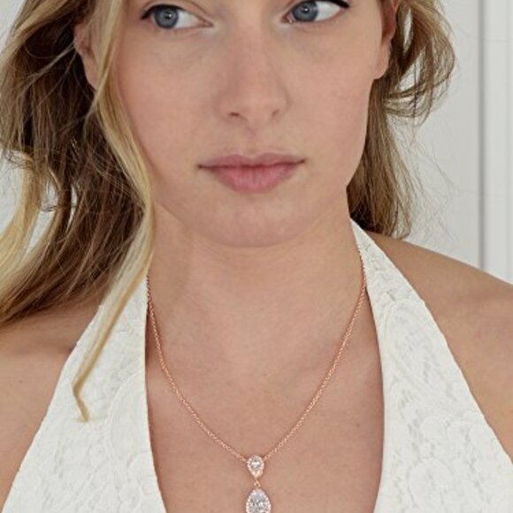 Cubic Zirconia Teardrop Pendant Necklace Elegant Bridal Wedding Jewelry